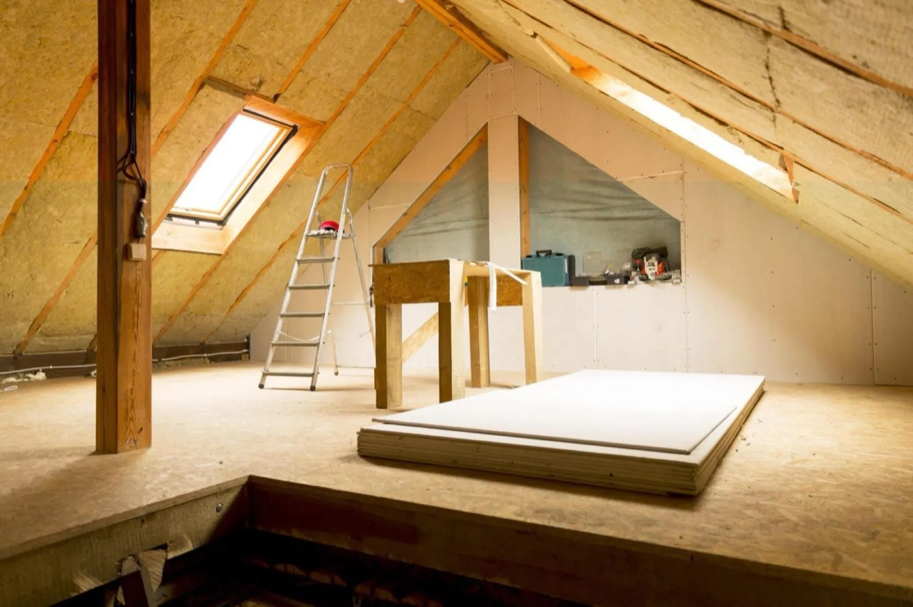Spray foam insulation