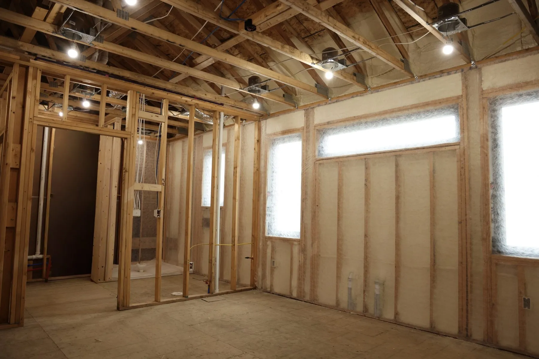 Warehouse / Commercial, Large-Span Assembly